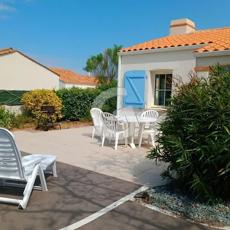 Holiday home Maison T3 Avec Jardin, Proche Et Commerces, - Fr-1-357-59 *