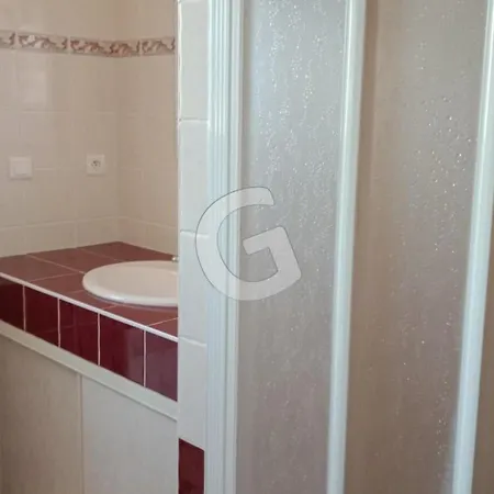 Holiday home Maison T3 Avec Jardin, Proche Et Commerces, - Fr-1-357-59