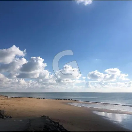 Maison T3 Avec Jardin, Proche Et Commerces, - Fr-1-357-59 *